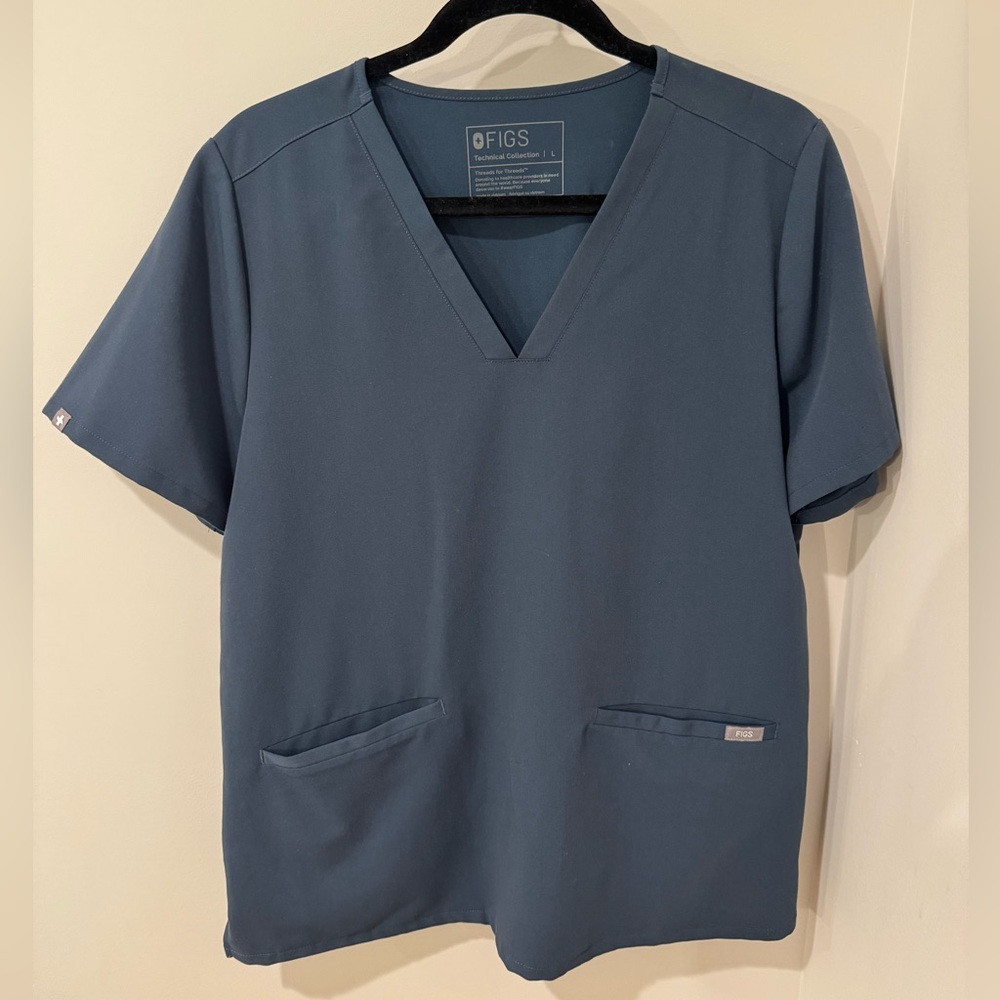 Figs Dark Harbor Scrub Top